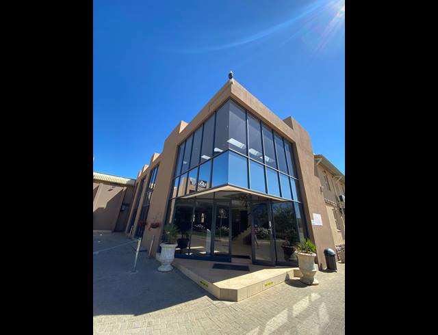 18,483M² HOTEL FOR SALE IN ABRAHAMSRUST